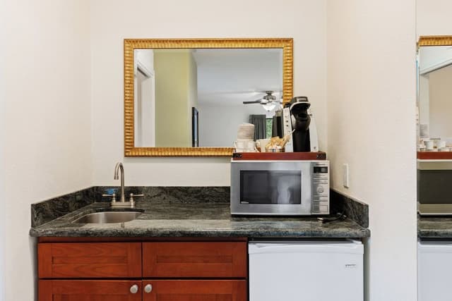 Standard Room, 2 Queen Beds, Patio, Valley View