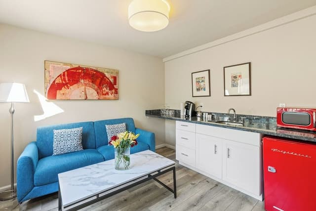 Deluxe Suite, 2 Queen Beds, Patio