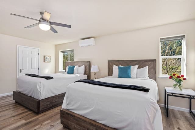 Standard Room, 2 Queen Beds, Patio, Valley View