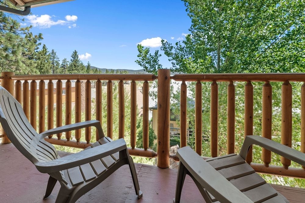 Big Bear Lakefront Lodge2