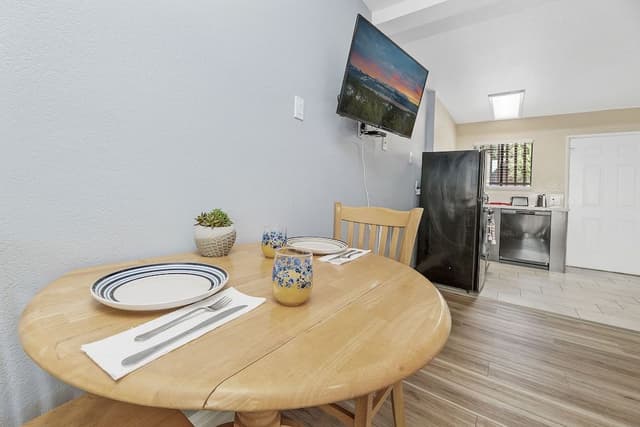 Standard Room, 1 King Bed, Fireplace (Kitchen)