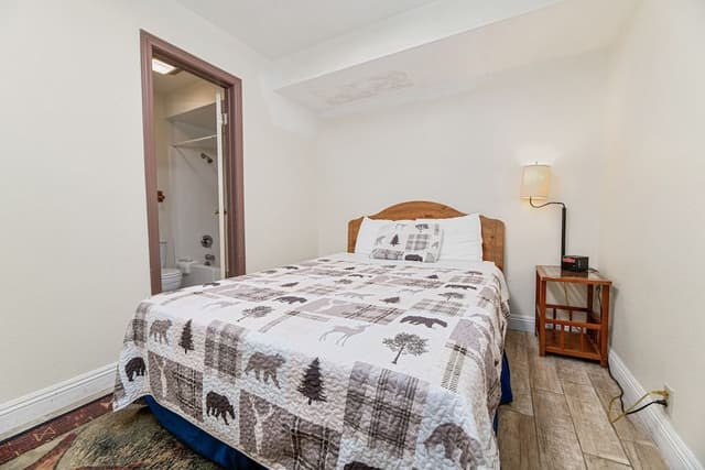 Suite, 2 Bedrooms