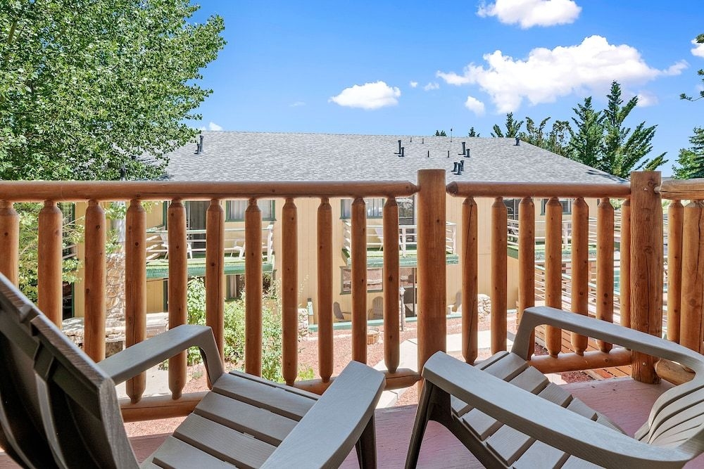 Big Bear Lakefront Lodge4