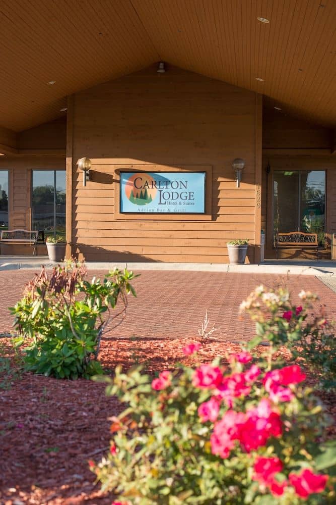 CARL TON LODGE CARL TON LODGE