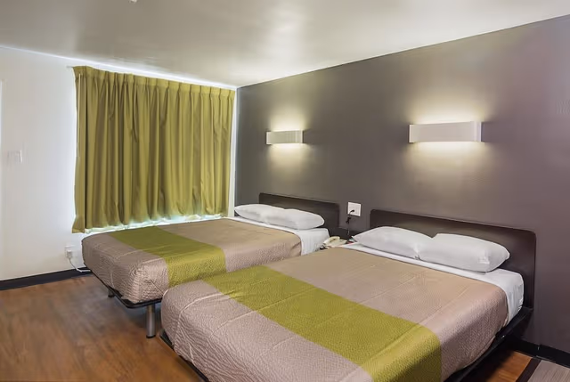 Deluxe Room, 2 Queen Beds, Smoking, Kitchenette