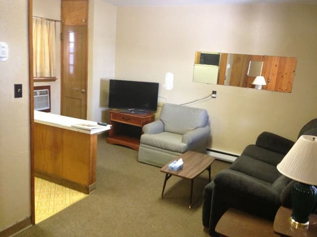 Studio, Kitchenette