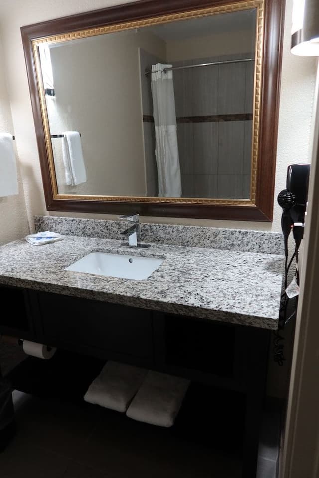 Honeymoon Studio Suite, 1 King Bed with Sofa bed, Smoking