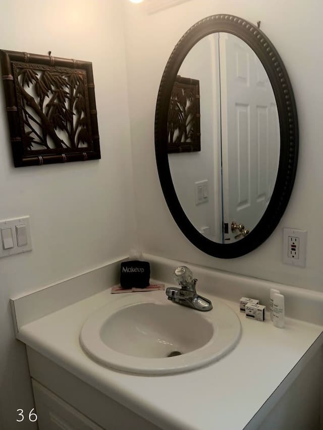 Townhome, 1 King Bed (Room 36)