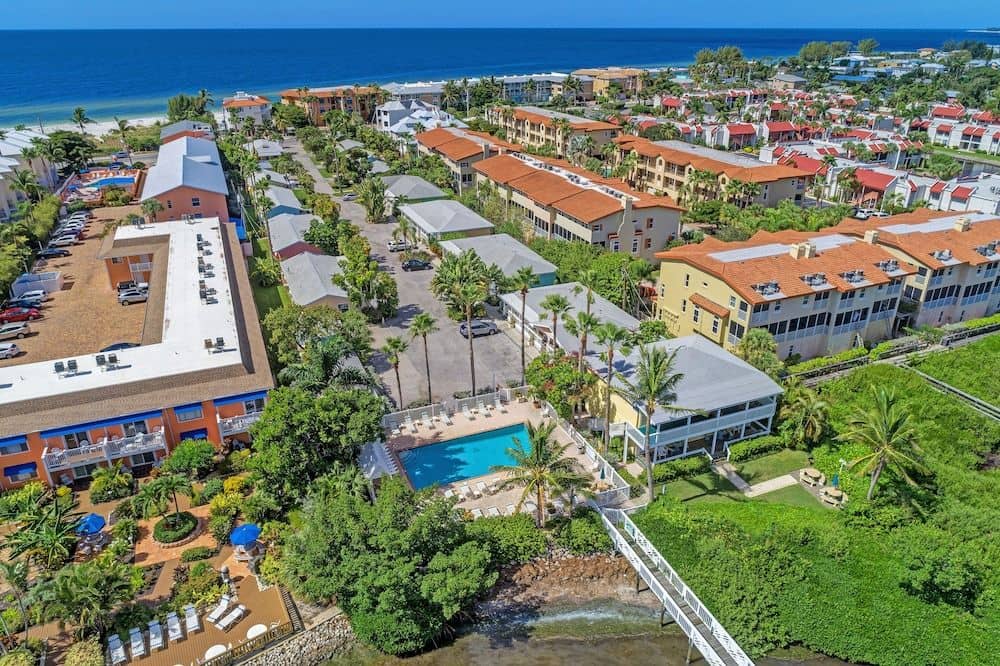 Tradewinds Beach Resort Tradewinds Beach Resort