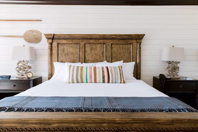 Classic Room, 1 King Bed