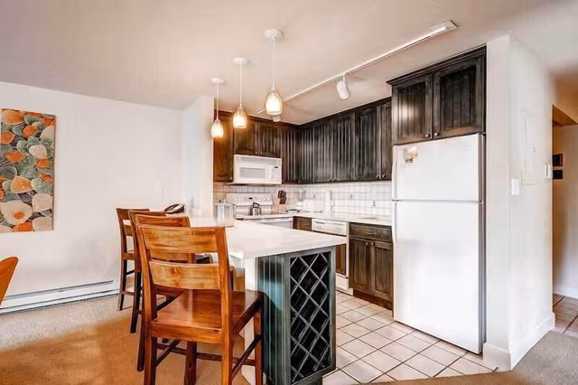 Condo, 3 Bedrooms, 2 Bathrooms