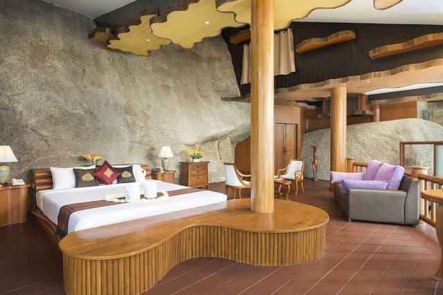 Presidential Pool Suite, Sea View