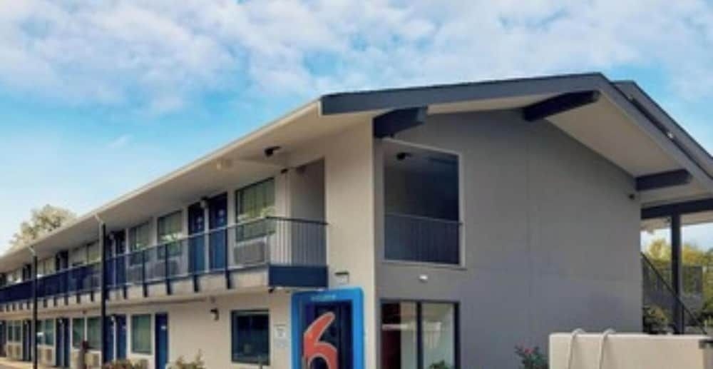Motel 6 Columbus1