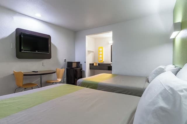 Deluxe Room, 2 Queen Beds, Non Smoking, Refrigerator