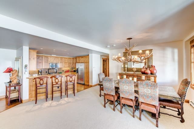 Luxury Condo, 2 Bedrooms (A302 Pet Friendly )