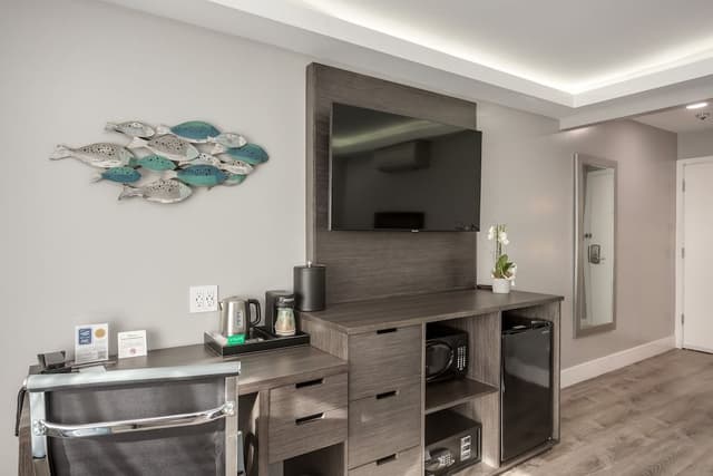 Deluxe Room, 1 King Bed