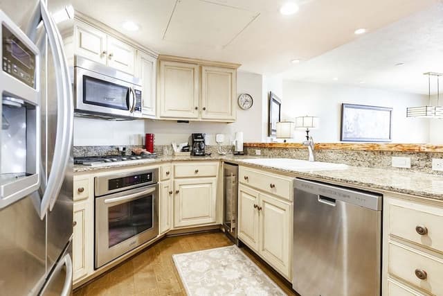 2-Bedroom Condominium with Spa #210