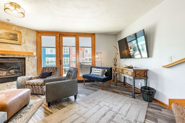 3-Bedroom Condominium with Spa #212