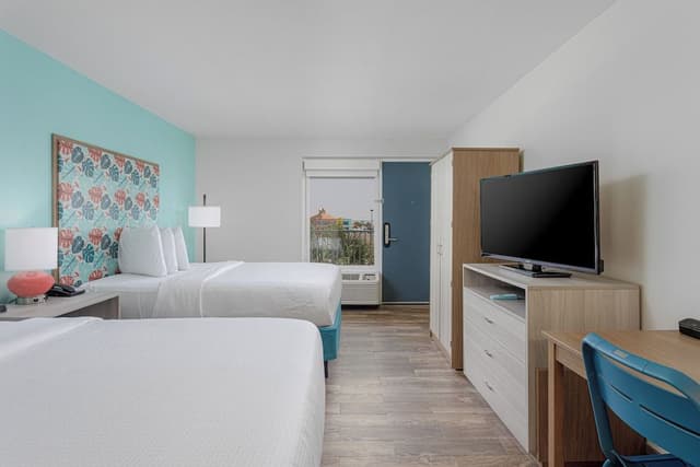 Basic Room, 2 Queen Beds, Ground Floor