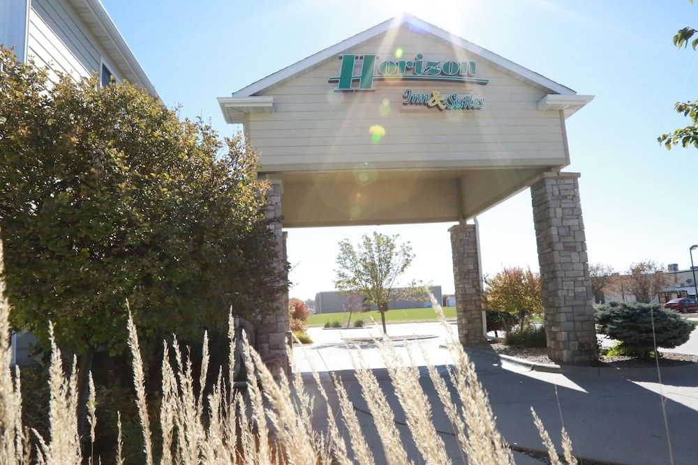 Horizon Inn and Suites0