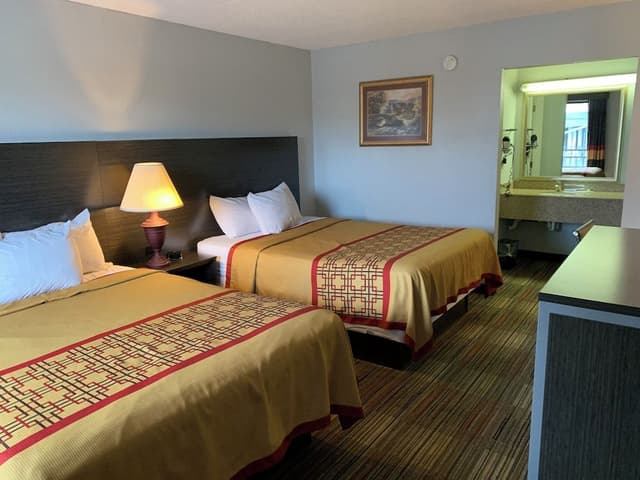 Standard Room, 2 Queen Beds, Non Smoking
