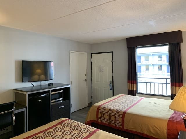 Standard Room, 2 Queen Beds, Non Smoking