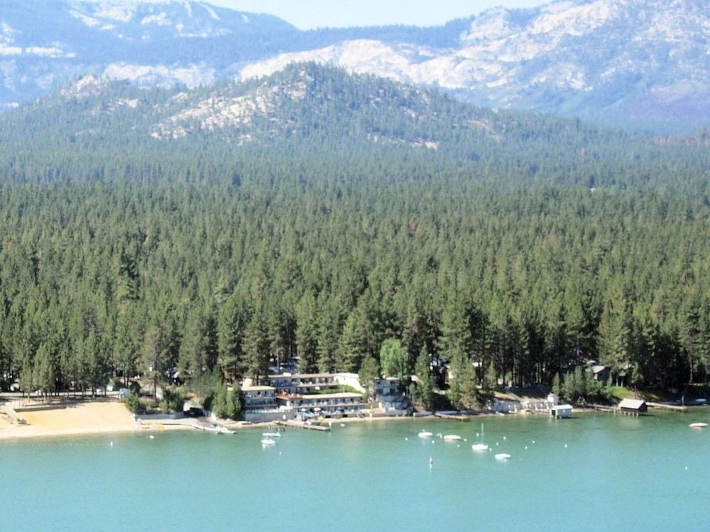 Beachcomber Inn4