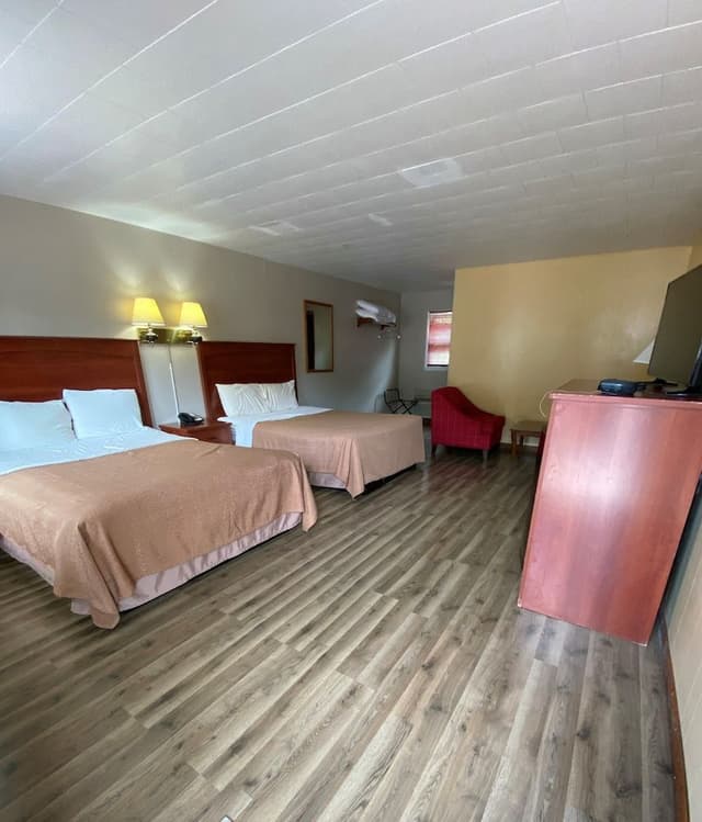 Two queen beds non smoking
