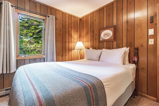 Room, Private Bathroom (Motel 5D)