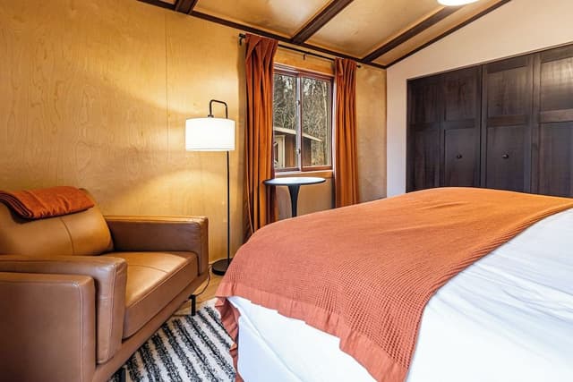 Chalet, Private Bathroom (Creek Chalet)