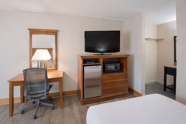 Standard Room, 2 Double Beds, Non Smoking, Refrigerator & Microwave (Pet Friendly)