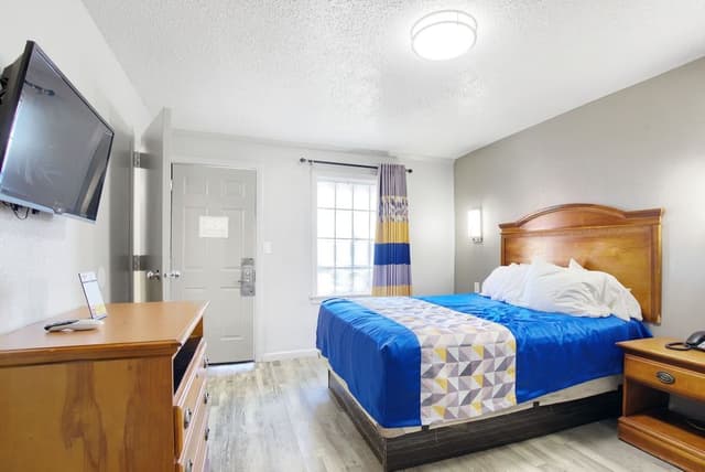 Room, 1 Queen Bed, Non Smoking
