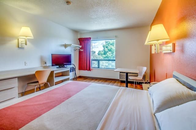 Standard Room, 1 Queen Bed, Non Smoking