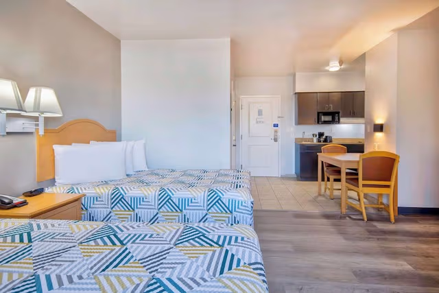 Deluxe Room, 2 Double Beds, Smoking, Kitchenette