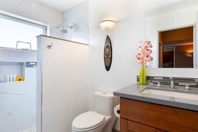 House, 1 King Bed with Sofa bed, Partial Ocean View (Vista Waikoloa B302)