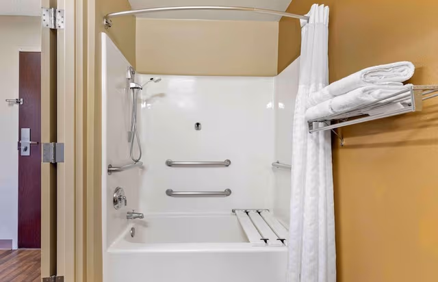 Studio, 1 Queen Bed, Accessible, Non Smoking