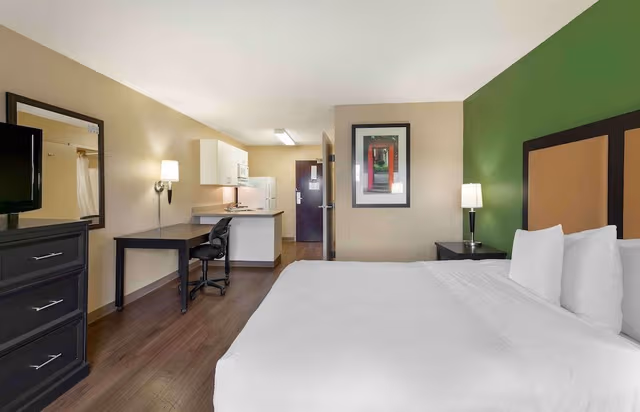 Studio, 1 Queen Bed, Accessible, Non Smoking