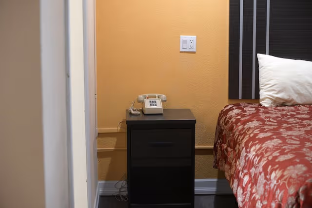 Standard Room, 1 Queen Bed