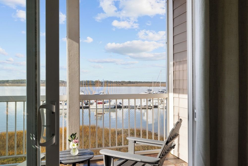 Regatta Inn3