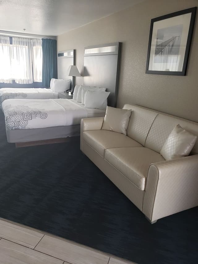 2 Queens Deluxe Suite with Queen Sofa Bed, Ocean View