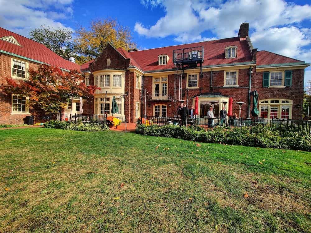 Montague Inn