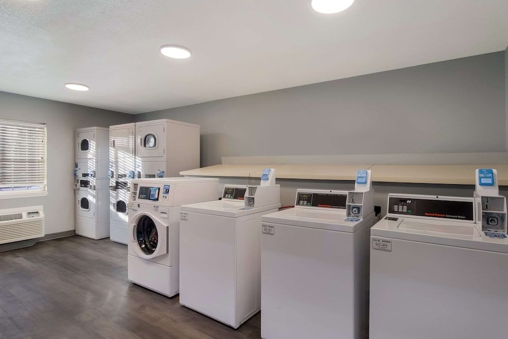 Hawthorn Suites by Wyndham Omaha1