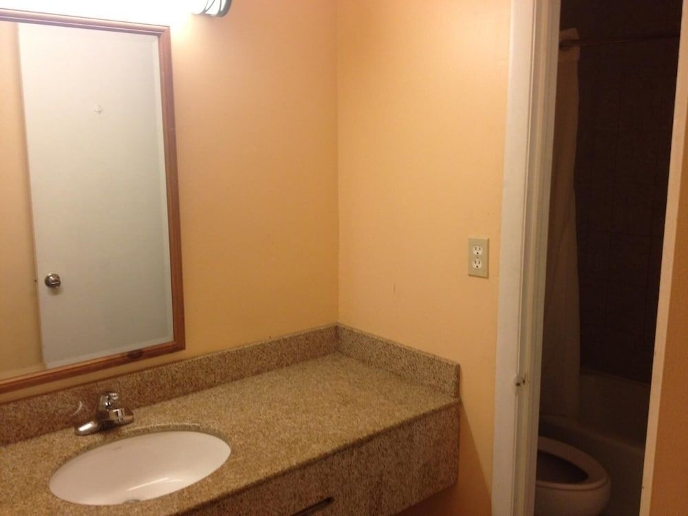 Fort Eustis Inn3
