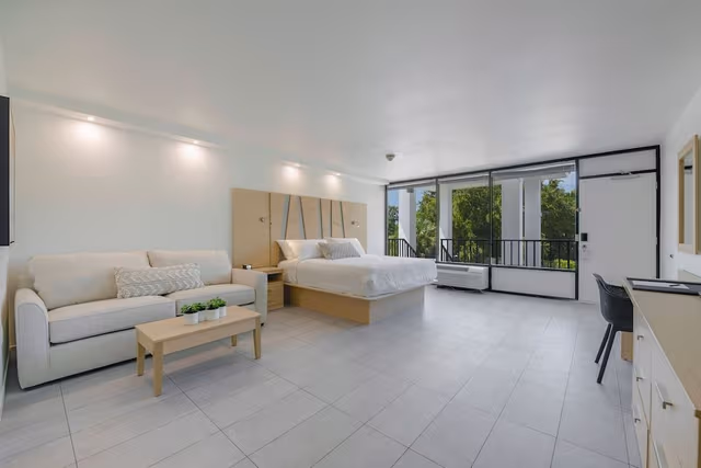 Deluxe King Room