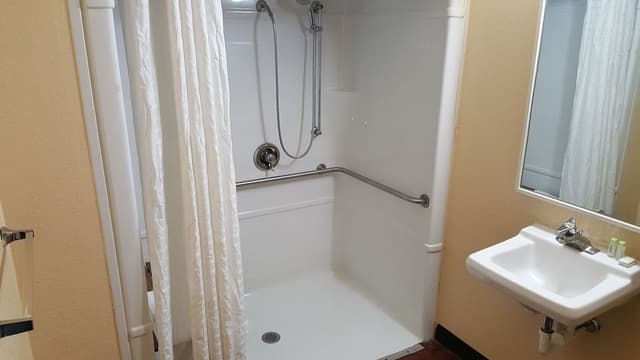 Room, 1 Queen Bed, Accessible, Non Smoking