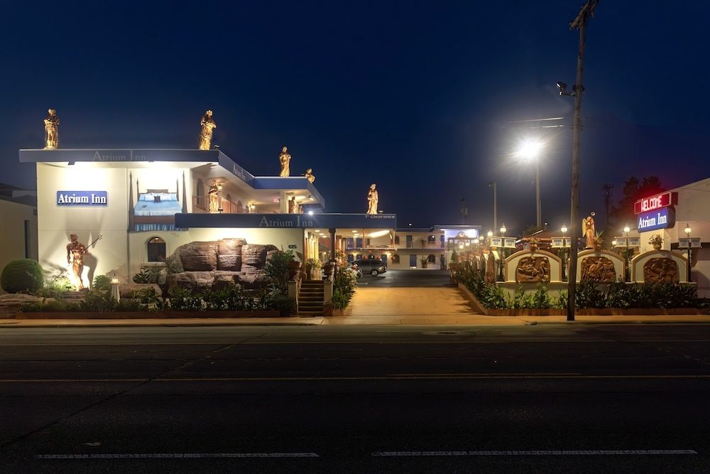 Atrium Inn0