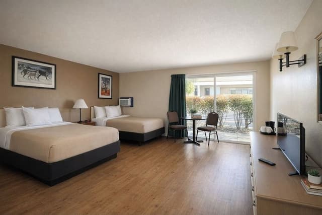 Standard Room, 2 Queen Beds