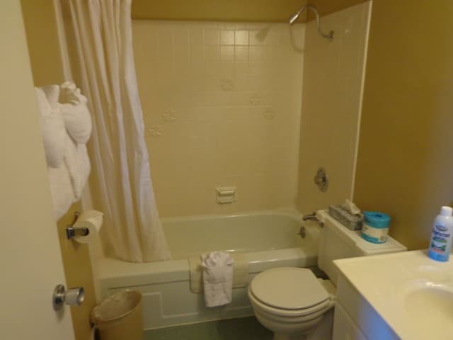 Studio, 2 Queen Beds, Kitchen