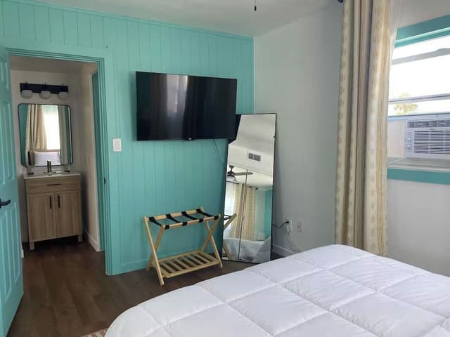 Premium Suite, 1 Queen Bed with Sofa bed