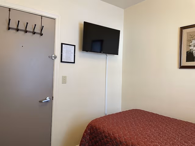 Single Room, Shared Bathroom